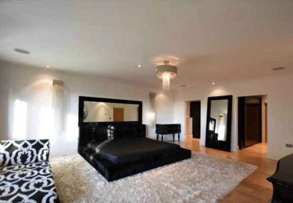 ¡Espectáculo! Así es la lujosa mansión que Cristiano Ronaldo tiene en venta en Mánchester