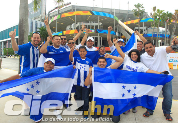 Ambiente de los hondureños en el Sun Life de Miami.