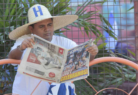 Ambiente en San Pedro Sula con el Honduras-Costa Rica