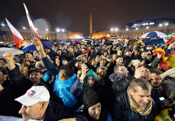 El nuevo Papa es Francisco I y es argentino