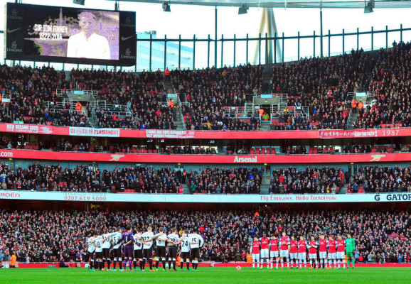 Arsenal vencio 2-1 a Liverpool y clasificó a cuartos de final de la Copa FA.