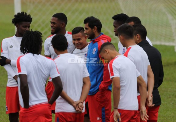 ¡Patón vuelve a casa! Así fue el cálido recibimiento en Olimpia a Germán Mejía