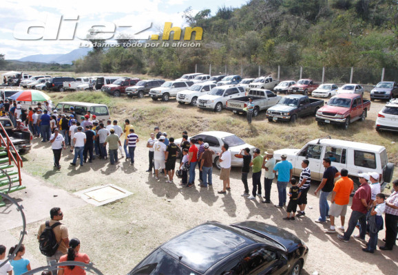 Gran ambientazo en el clásico olimpia vs Real España.