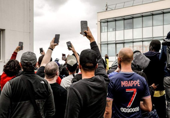 ¿Hoy llega Messi? Lo que está provocando el argentino en París por su eventual fichaje con el PSG