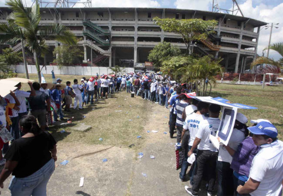 Ambientazo previo al juego entre Honduras vrs Costa Rica