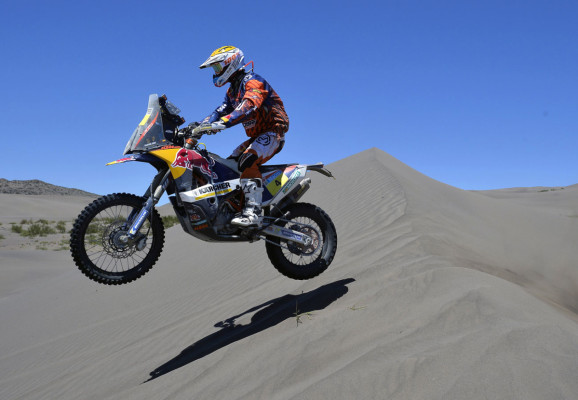 El Rally Dakar 2014 más extenso y exigente que los anteriores .