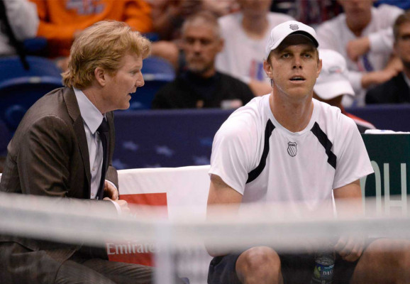 Novak Djokovic elimina a EEUU y clasificó a Serbia a semifinales en la Copa Davis .