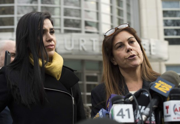 Así fue el reencuentro de Emma Coronel con 'El Chapo' Guzmán