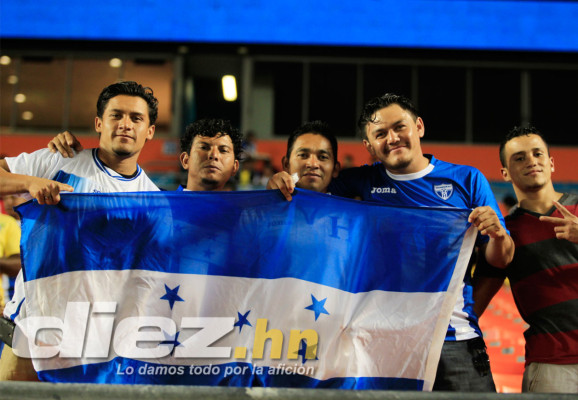 Ambiente de los hondureños en el Sun Life de Miami.