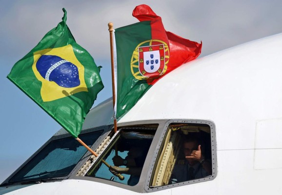 ambiente y color en brasil a un día del comienzo del mundial