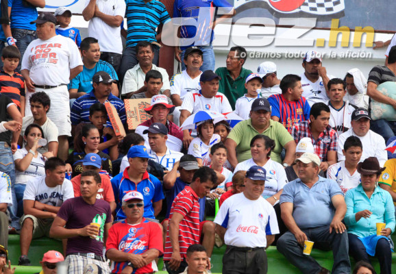 Gran ambientazo en el clásico olimpia vs Real España.