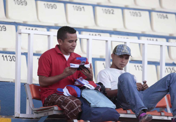 Ambiente en el clásico capitalino