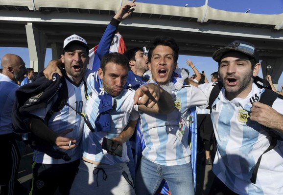 FOTOS: La especular fiesta de los argentinos previo al juego ante Nigeria
