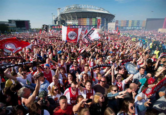 Ajax y la Juventus extiende su reinado en Europa .