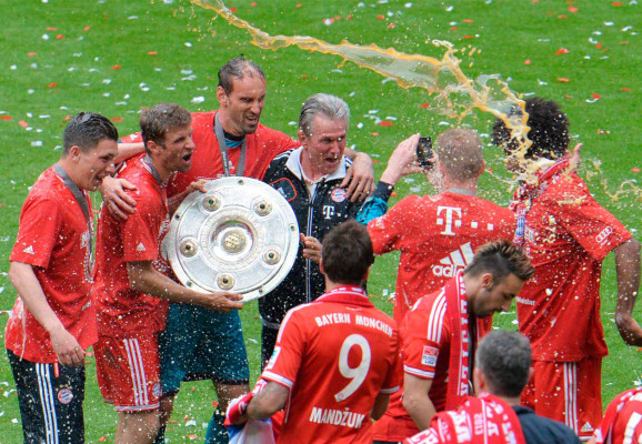 Bayern Múnich se corona campeón de la bundesliga en Alemania .