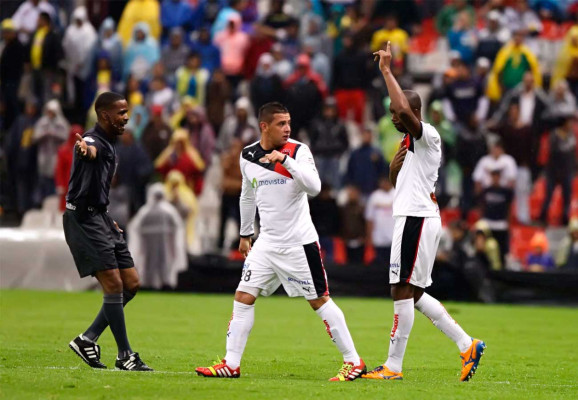 Jerry Palacios da un nuevo Aztecazo y elimina al América..