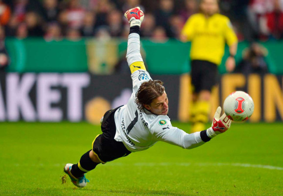 Robben da al triunfo al Bayern ante el Dortmund y el pase a semifinales.