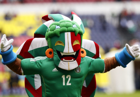 Ambiente en el Estadio Azteca -Mexico vs Nueva Zelandia .