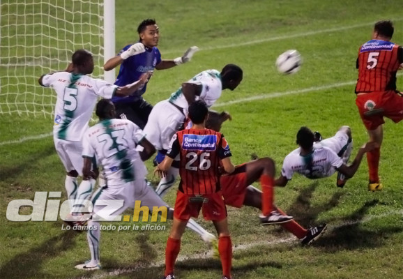 Deportes Savio liquidó al Platense 5-1.