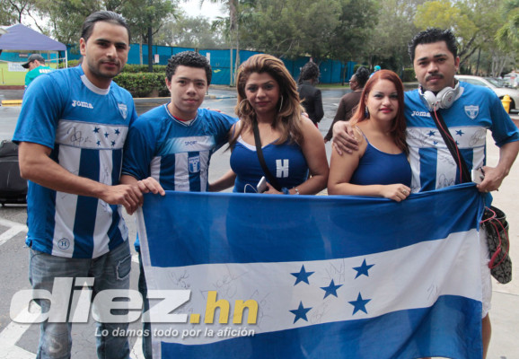 Ambiente de los hondureños en el Sun Life de Miami.