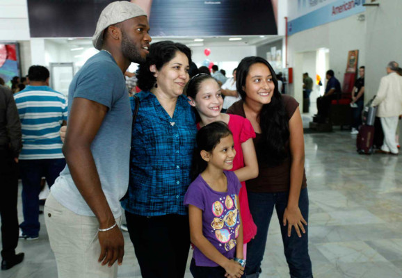 Fotos de aficionados con David Suazo.