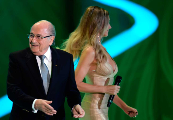 Brasil empezó ganando el Mundial con la presentadora Fernanda Lima.
