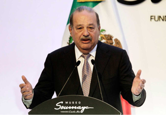 Los grandes magnates del fútbol .