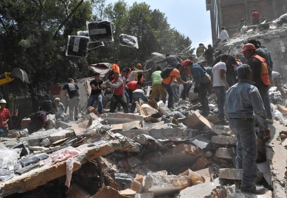 FOTOS: Las impactantes imágenes del terremoto que sacudió México