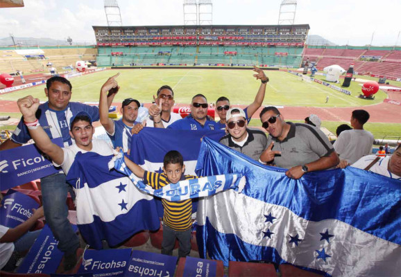 Ambientazo previo al juego entre Honduras vrs Costa Rica