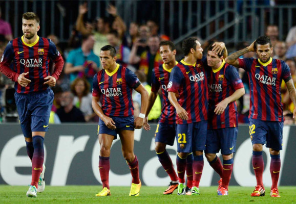Barcelona golea al Ajax con triplete de Lionel Messi.
