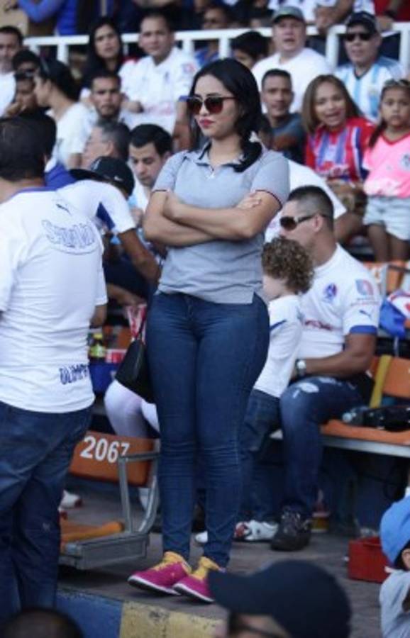 Las chicas más bellas de la gran final entre Olimpia y Real Sociedad