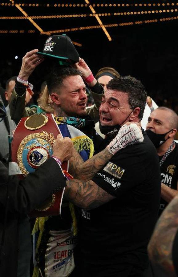 Las impactantes imágenes del rostro de Teófimo López y el derechazo que lo mandó al suelo