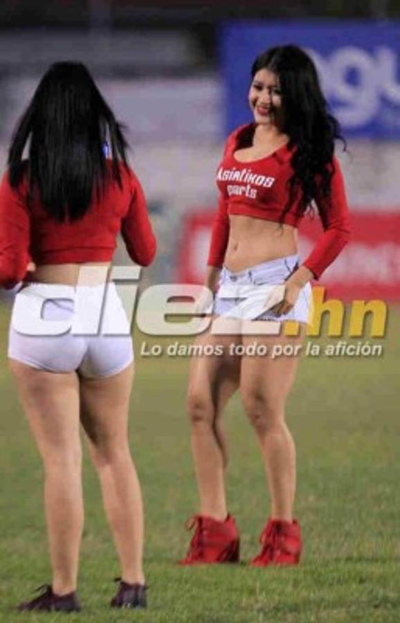 ¡Mamitas! Puerto Cortés se llena de chicas lindas para el Platense-Olimpia