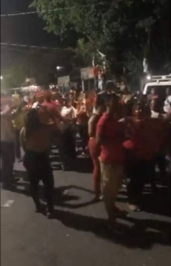 EN FOTOS: Así fue el enorme recibimiento que tuvo Real Sociedad al llegar a Tocoa