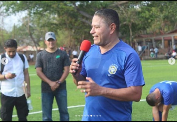 FOTOS: Espectacular cancha frente a la playa fue inaugurada en Amapala
