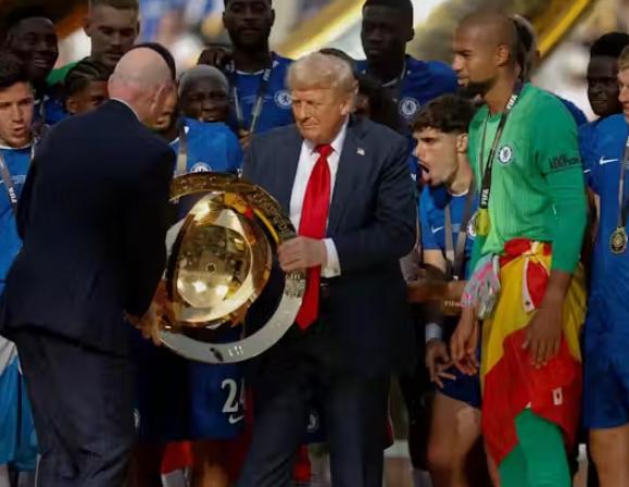 Chelsea tiene una replica: Donald Trump confiesa lo que ocurrió con el trofeo original del Mundial de Clubes