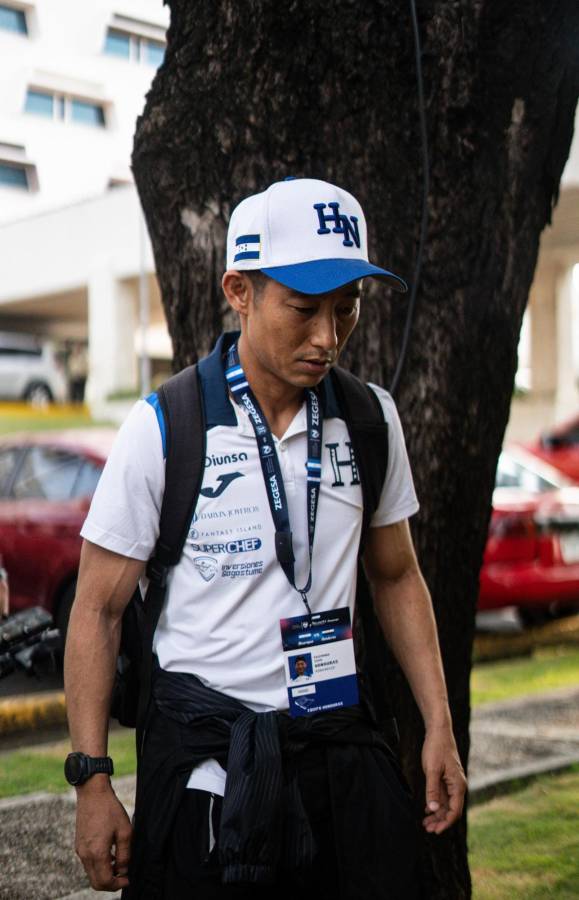 La pelea de Supremo, Joao deslumbra con baile sexy y el flow de tiktoker previo al Honduras-Nicaragua en Managua