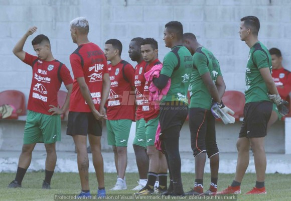 ¿Volvió Mario Berríos? Caras nuevas y la gran cantera de la que echará mano Héctor Vargas en Marathón