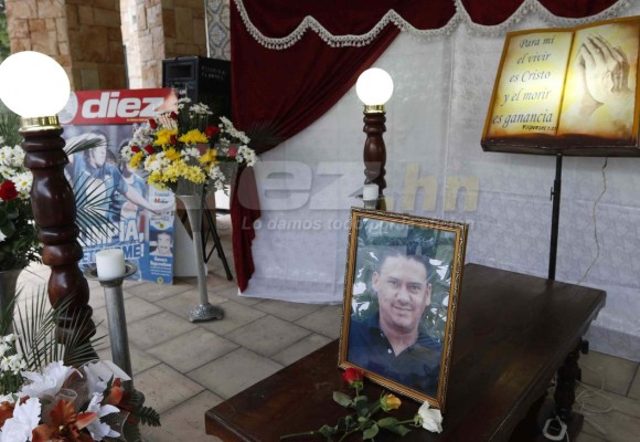 FOTOS: Llanto y dolor en velatorio de Walter López en Ocotepeque