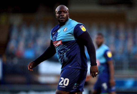 Akinfenwa, el delantero de 220 libras que llevó al Wycombe de la cuarta a la segunda división