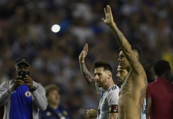 No se vio en TV: La gran despedida a Argentina y Antonela Rocuzzo robó miradas en La Bombonera