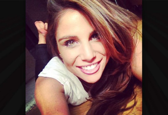 ¡Todo un goleador! Las mejores fotos de las novias de Chicharito Hernández