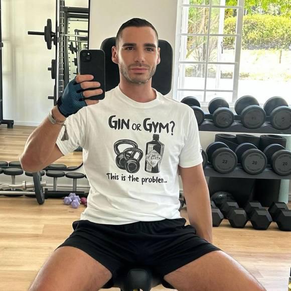 Famoso piloto de Fórmula 1 anuncia que es gay y presenta su novio: “Después de dos años, por fin pueden mostrar su amor”