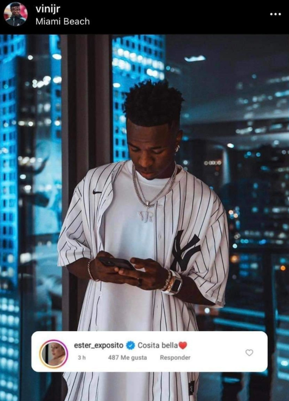 La rotunda respuesta de Ester Expósito sobre si está saliendo con el brasileño Vinicius