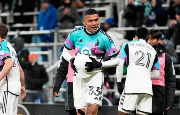 Kervin Arriaga jugaría Champions League con su nuevo club.