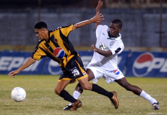 Conocé a los 15 jugadores con más de 400 partidos en la Liga Nacional de Honduras&nbsp;&nbsp;