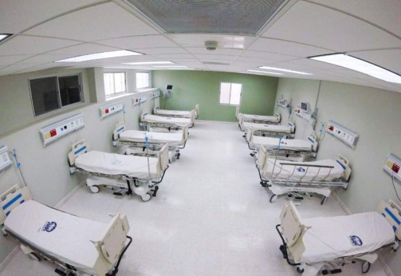 Pequeños, pero bien equipados: Dos nuevos hospitales para pacientes con coronavirus en El Salvador