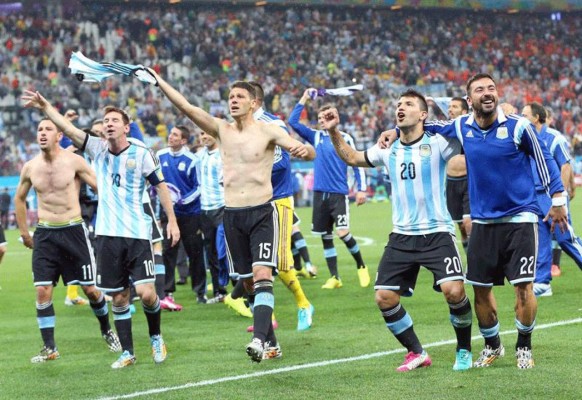 Argentina finalista: ganó 4-2 a Holanda en los penales.