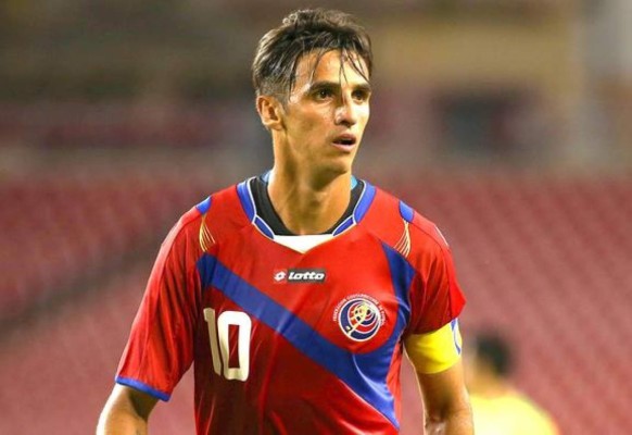 El Fulham decidirá el futuro de Bryan Ruiz en las próximas horas