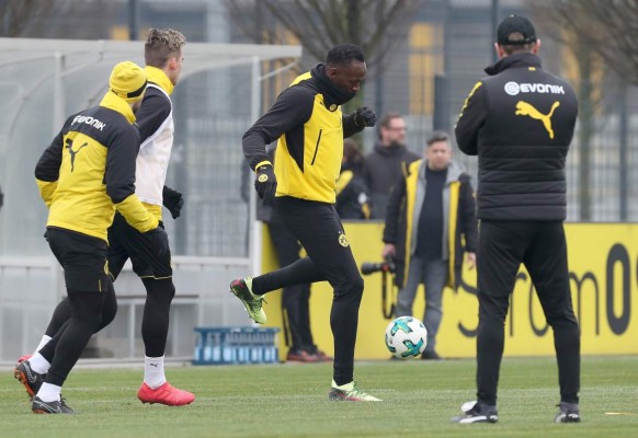 Usain Bolt realiza entrenamiento con el Borussia Dortmund
